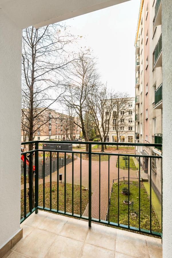 Ochota Sunny Apartment Варшава Екстер'єр фото
