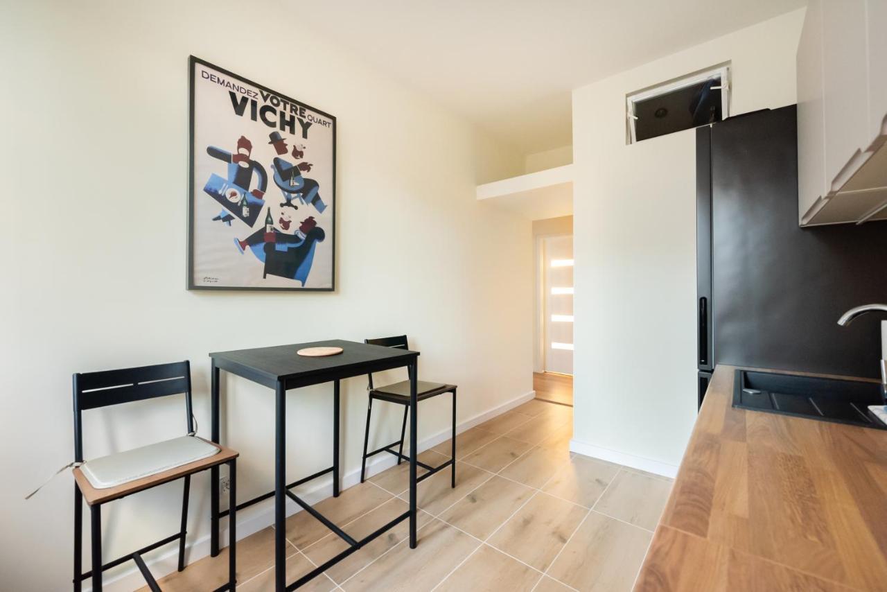 Ochota Sunny Apartment Варшава Екстер'єр фото