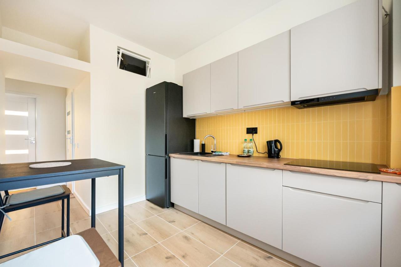 Ochota Sunny Apartment Варшава Екстер'єр фото